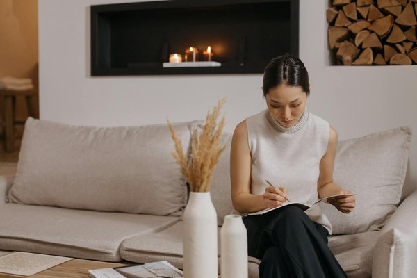 Discover the best materials for building a durable and safe pool ladder in the uk